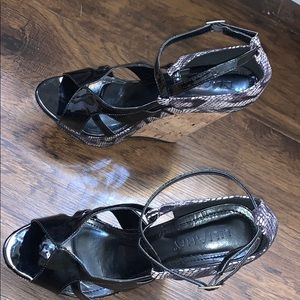 Liliana Black wedges